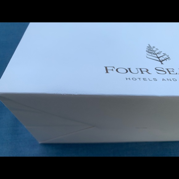 Four Seasons Shopping Bag - Medium - Picture 15 of 16